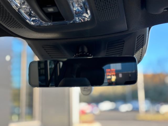 Used 2024 Mercedes-Benz GLB 250 4MATIC image 65