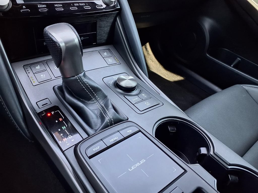 Used 2023 Lexus IS 500 RWD image 28