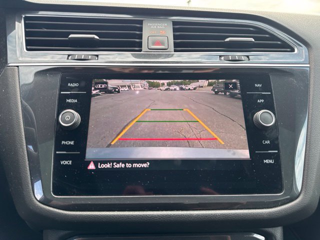Used 2021 Volkswagen Tiguan SEL AWD/4WD image 6