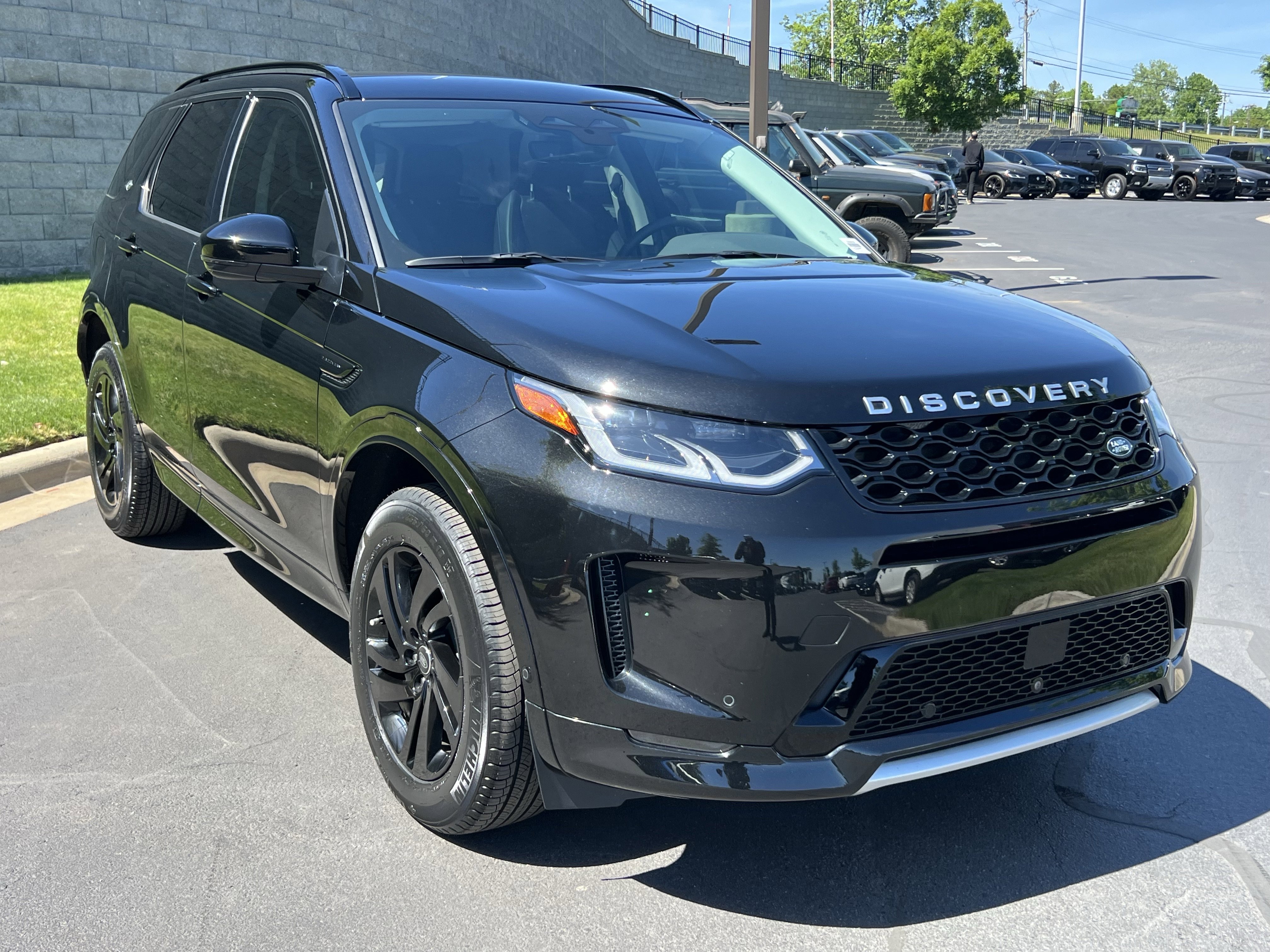 Certified 2025 Land Rover Discovery Sport S AWD/4WD image 9