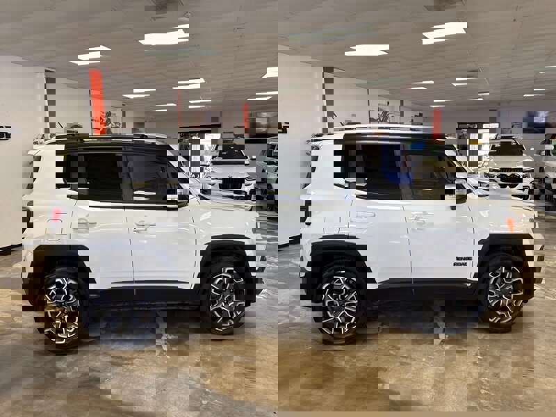 Used 2016 Jeep Renegade Limited image 8