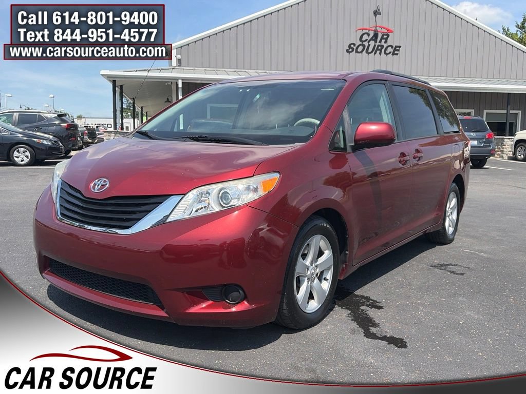 Used 2012 Toyota Sienna LE w/ Towing Pkg FWD image 1