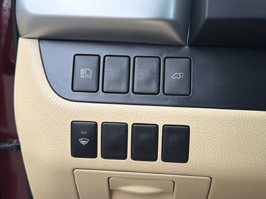 Used 2019 Toyota Highlander XLE AWD/4WD image 25
