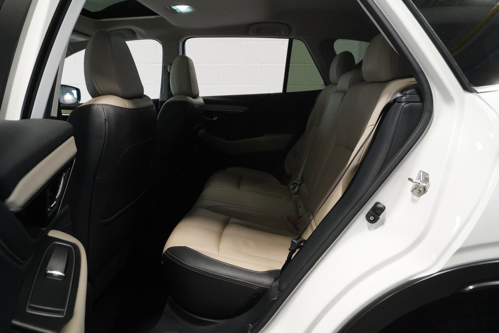 Used 2020 Subaru Outback Limited w/ Popular Package #2 image 13