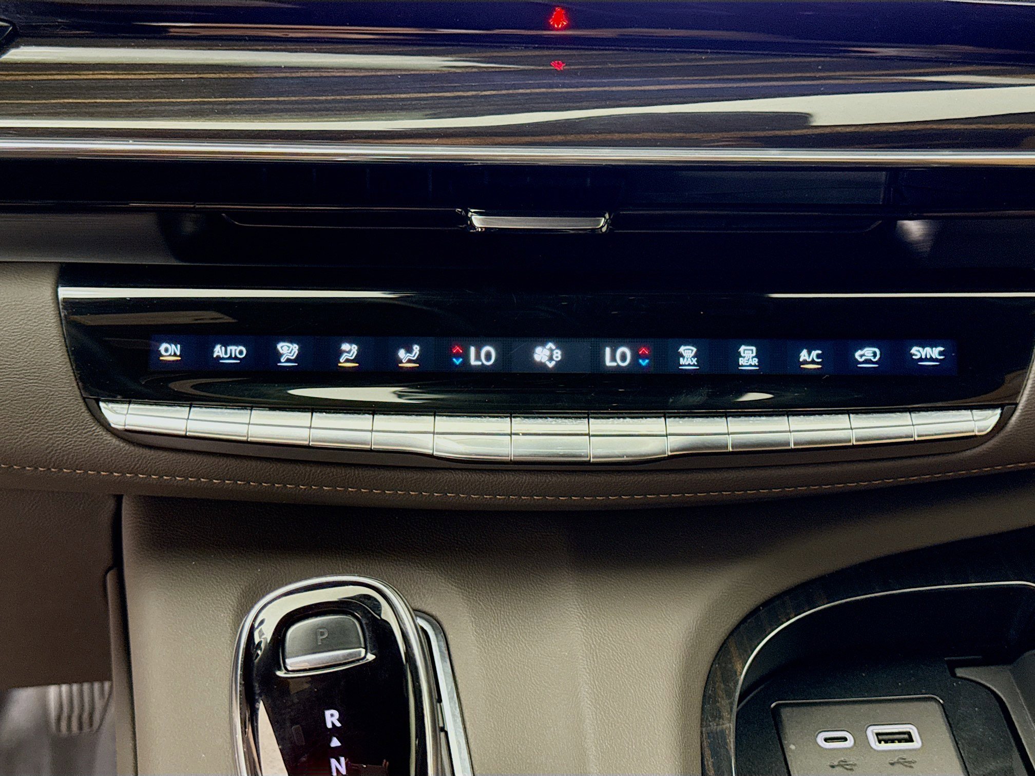 Used 2023 Cadillac Escalade Sport w/ LPO, ONYX Package AWD/4WD image 16