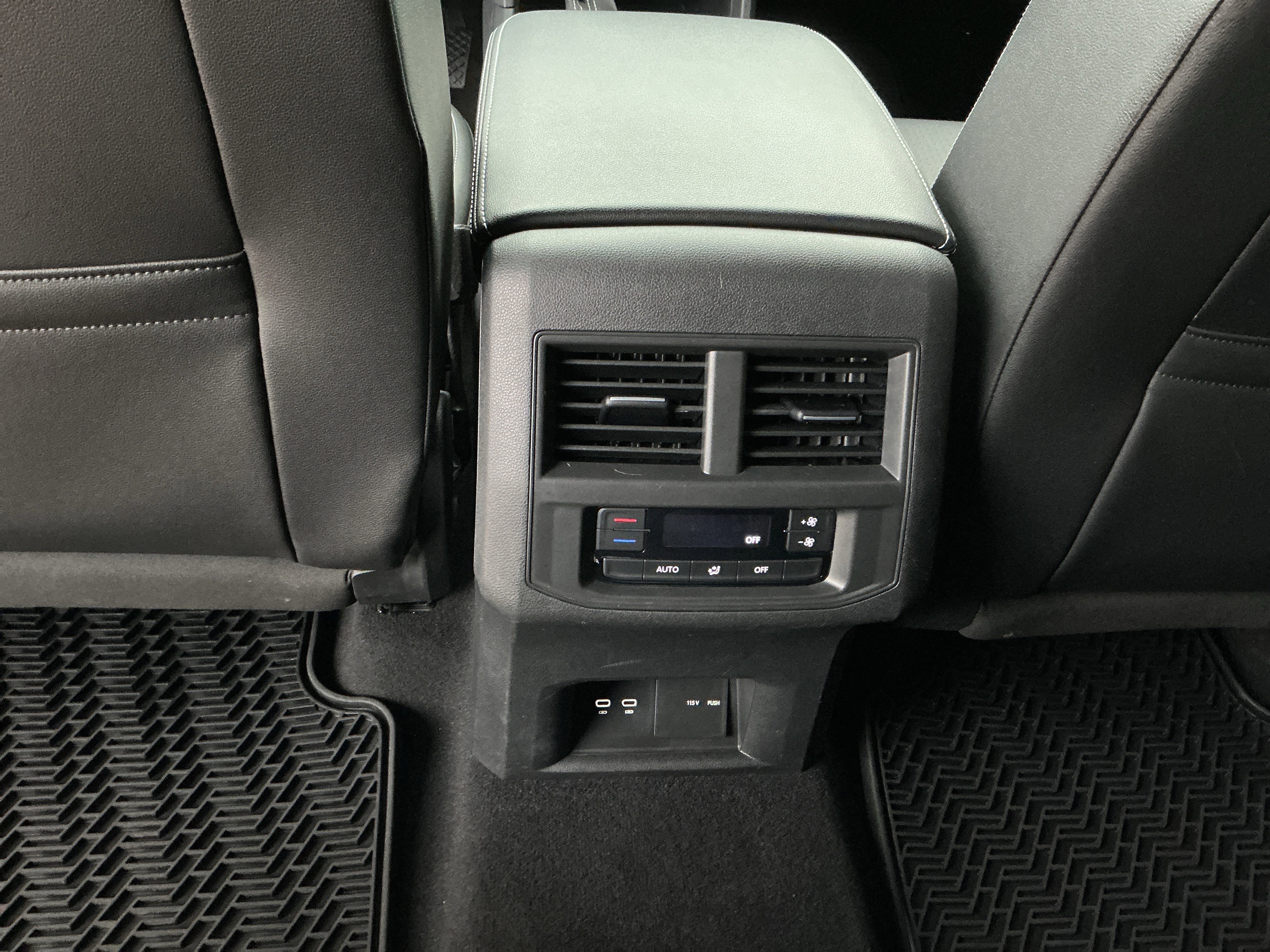 Used 2021 Volkswagen Atlas SEL image 29