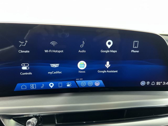 Used 2025 Cadillac Lyriq Luxury w/ LPO, Floor Liner Package AWD/4WD image 14