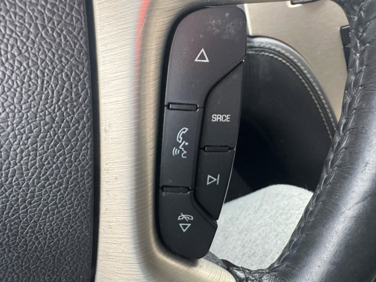 Used 2014 Cadillac Escalade Platinum image 18