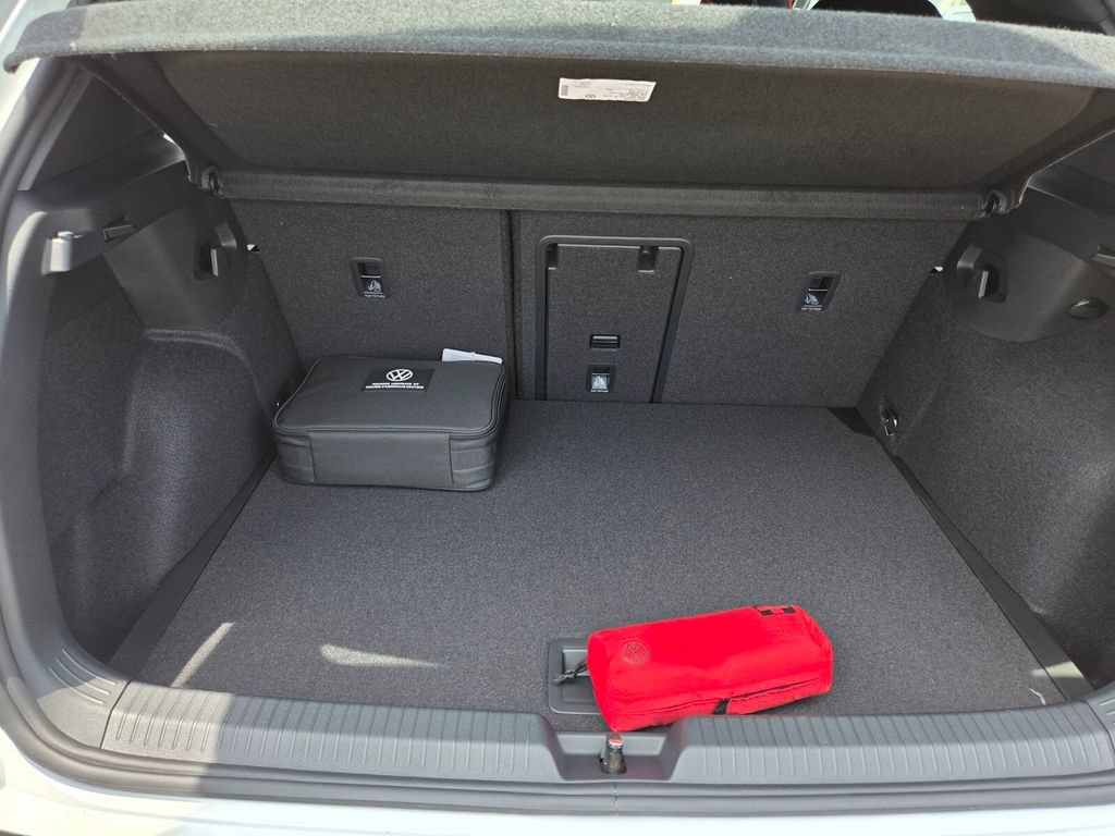 New 2026 Volkswagen GTI SE FWD image 26