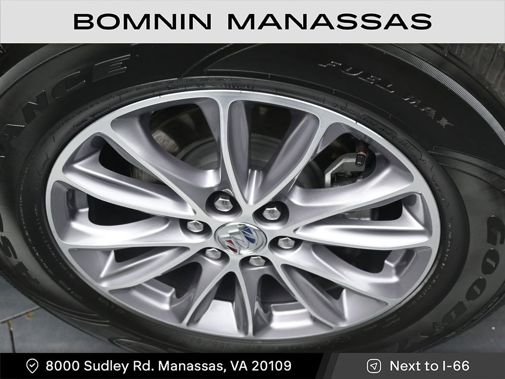 Used 2023 Buick Enclave Essence image 21