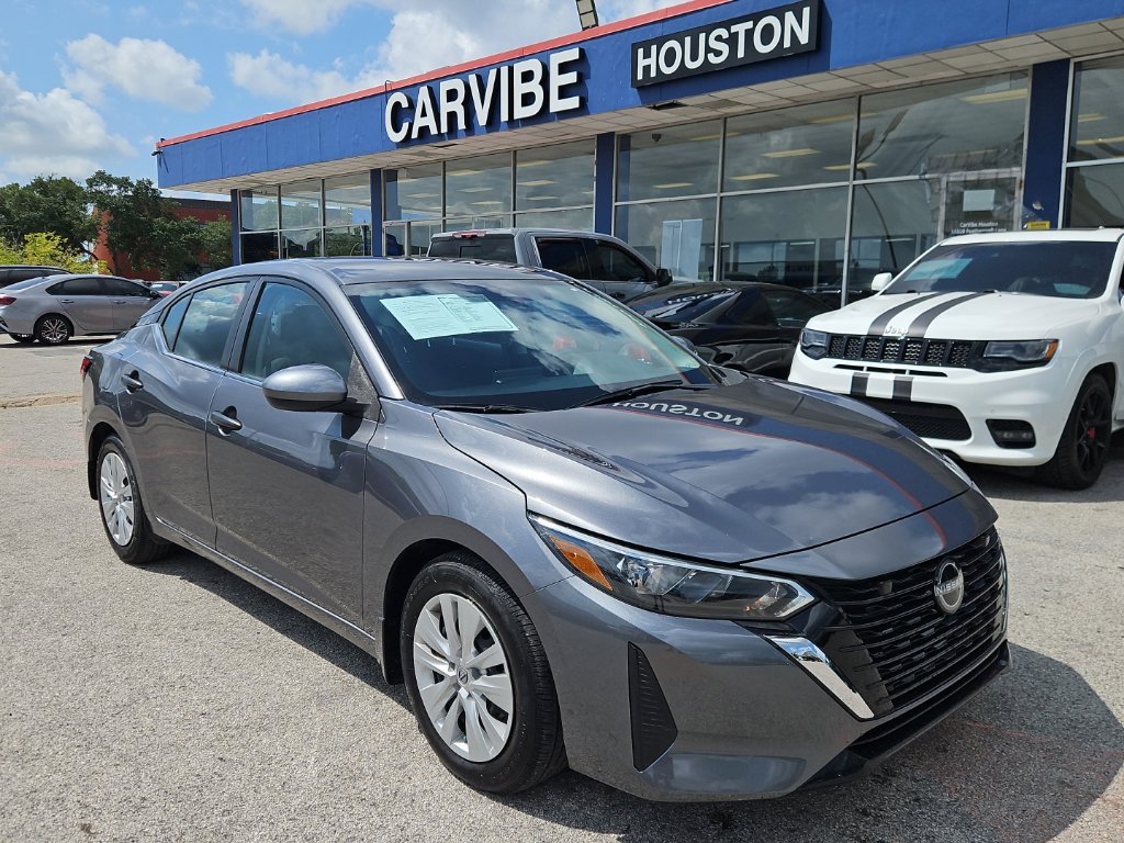 Used 2025 Nissan Sentra S FWD image 1