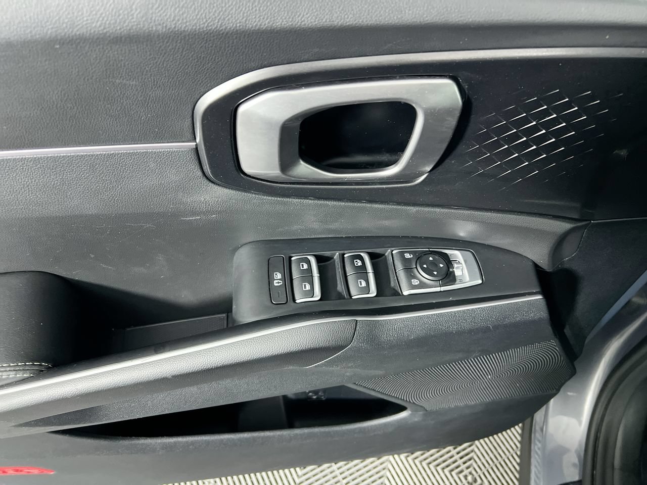 Certified 2023 Kia Sorento LX AWD/4WD image 10