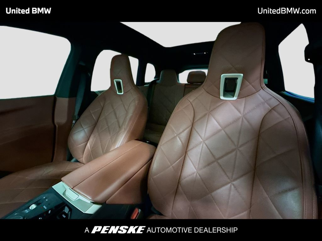 Used 2023 BMW iX xDrive50 w/ Sport Package image 4