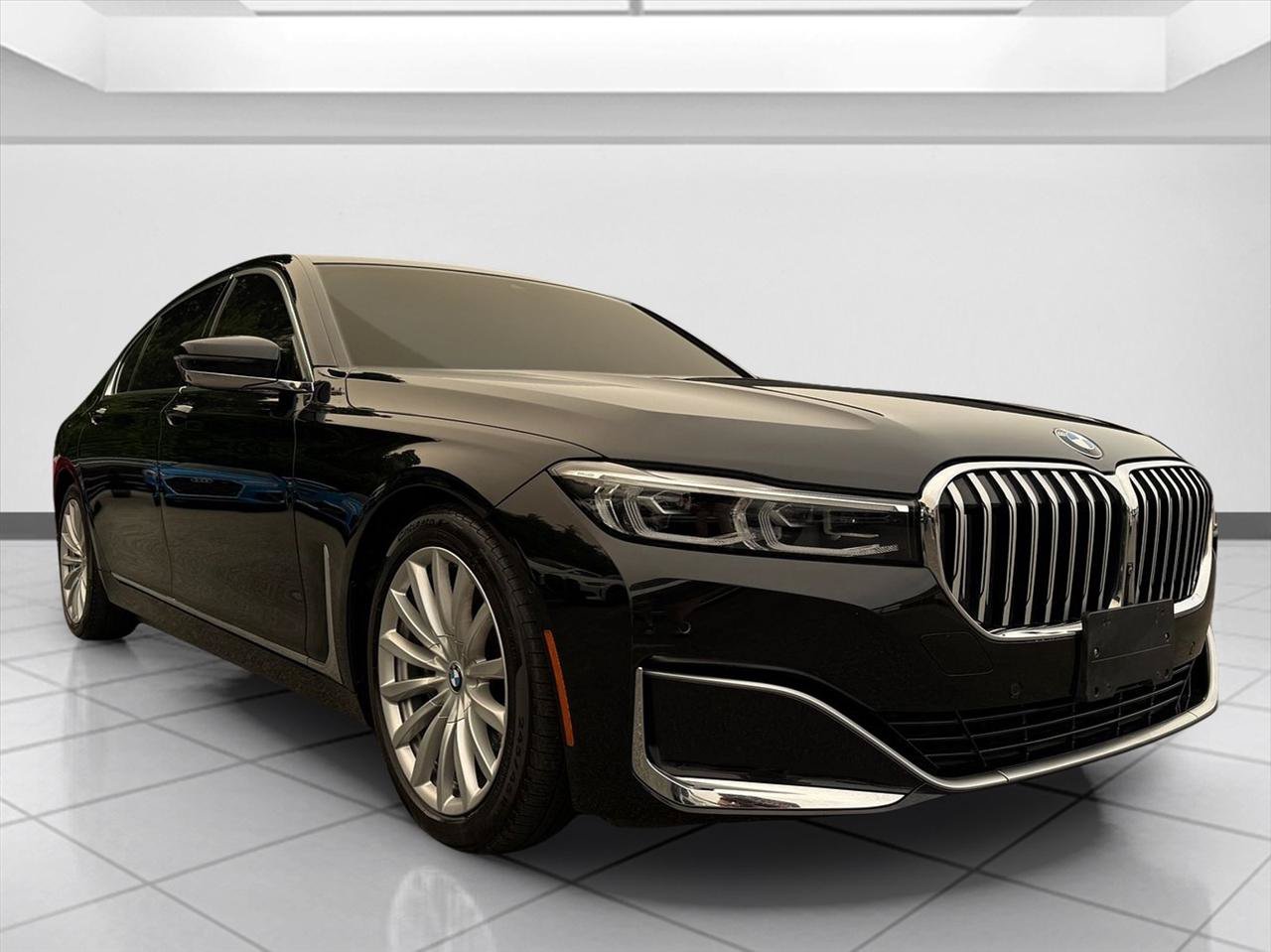 Used 2022 BMW 740i xDrive w/ Premium Package AWD/4WD image 7