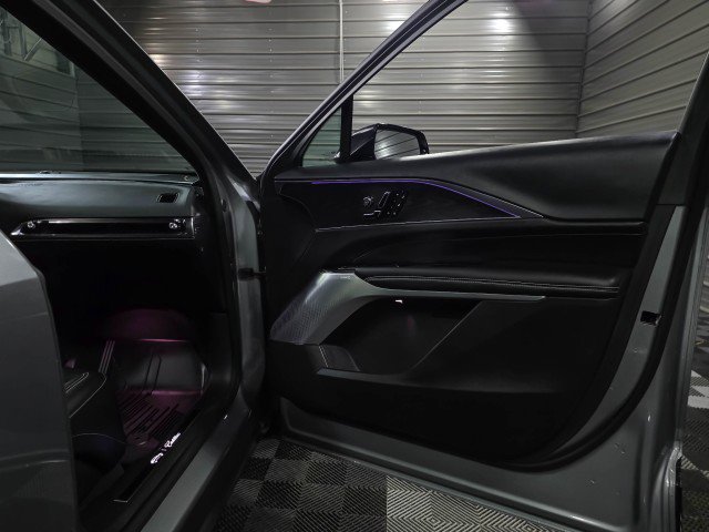 Used 2025 Cadillac Lyriq Luxury w/ LPO, Floor Liner Package image 37