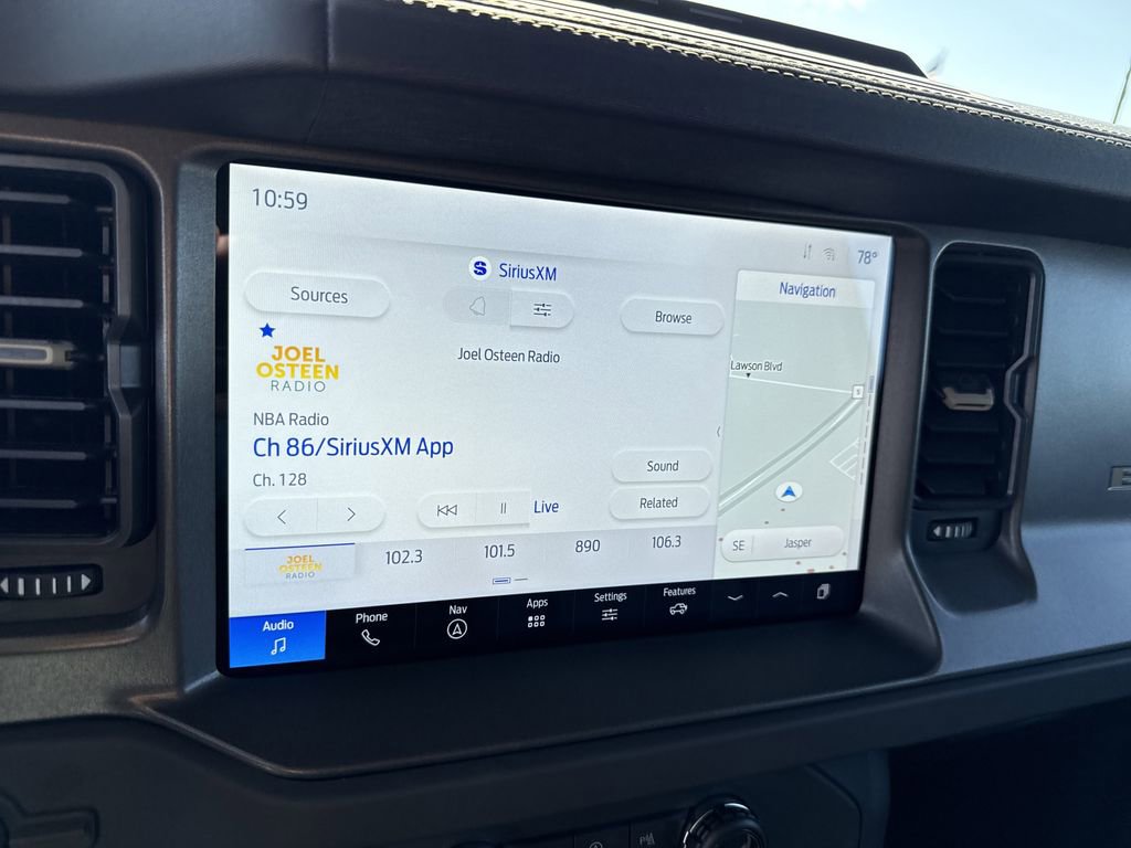 Used 2025 Ford Bronco Badlands image 28