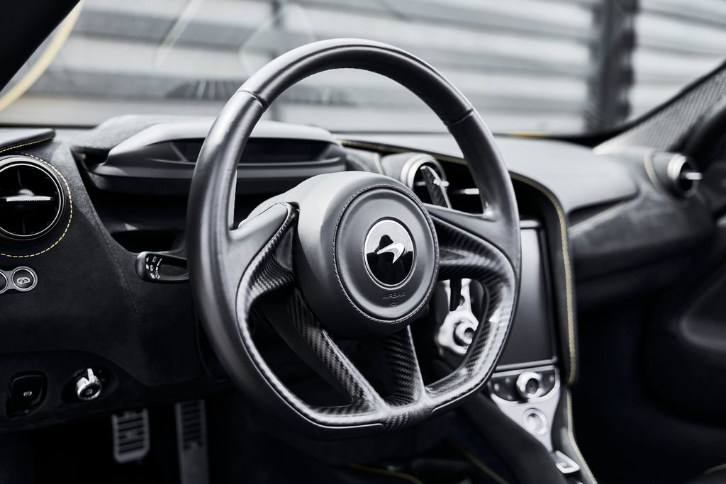 Used 2021 McLaren 720S Luxury RWD image 37