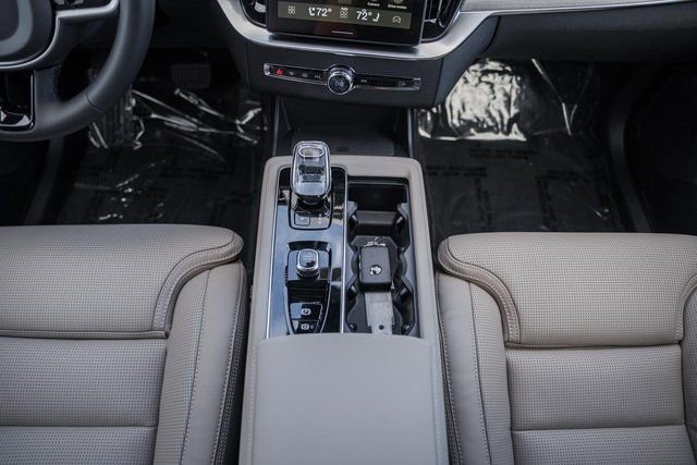 New 2026 Volvo XC90 B6 Ultra image 26