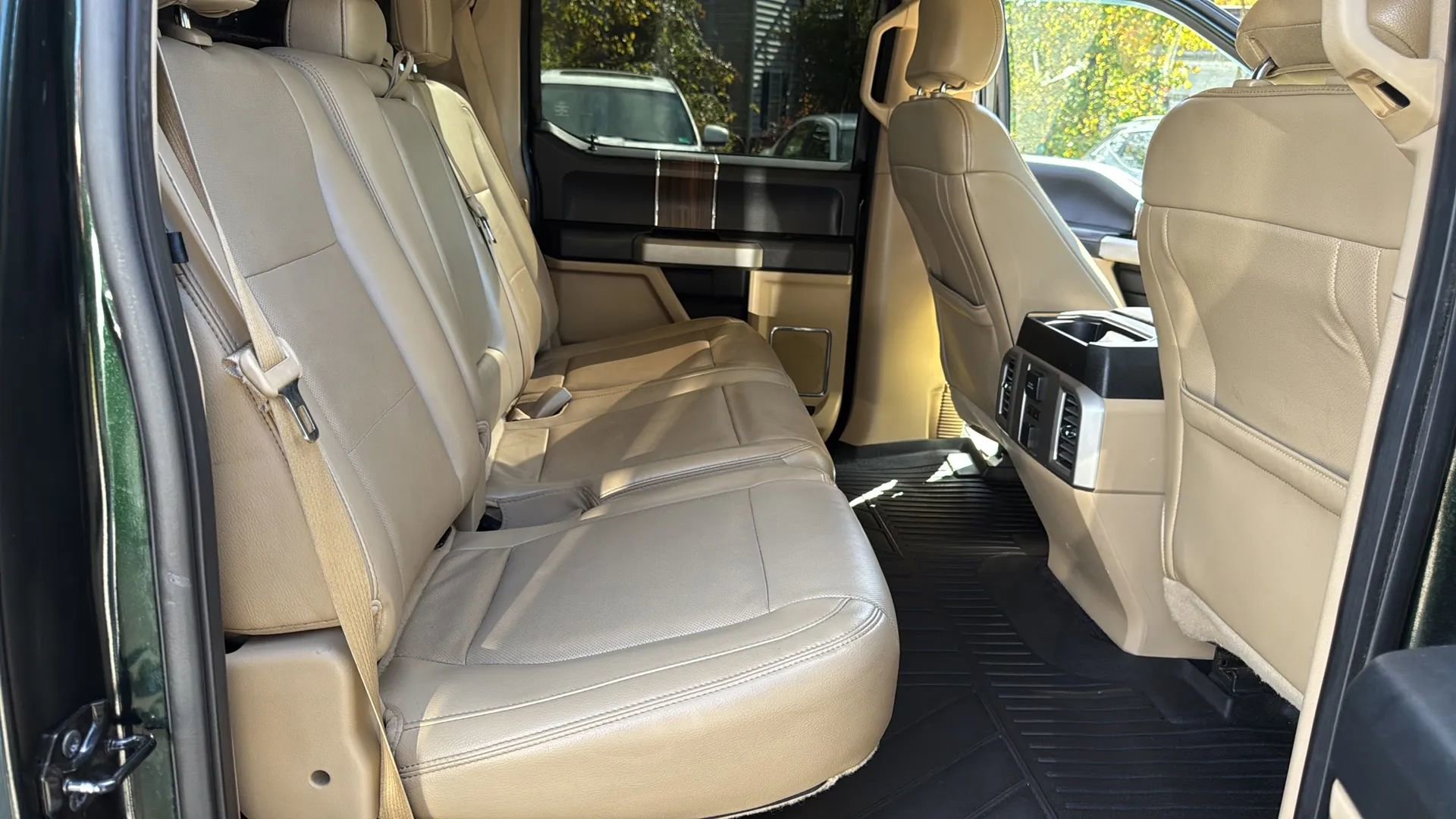 Used 2015 Ford F150 Lariat w/ Equipment Group 502A Luxury image 13