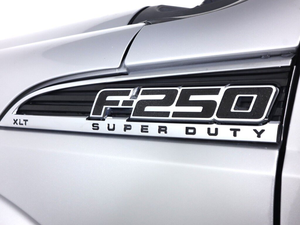 Used 2016 Ford F250 XLT w/ XLT Premium Package image 39