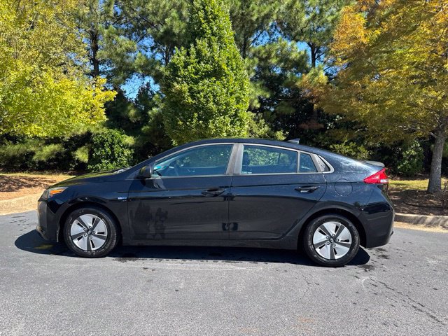 Used 2018 Hyundai Ioniq Blue FWD image 2