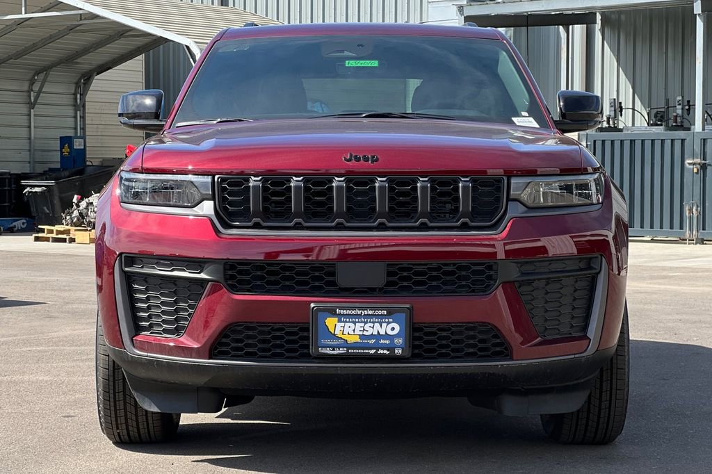 New 2026 Jeep Grand Cherokee Altitude image 9