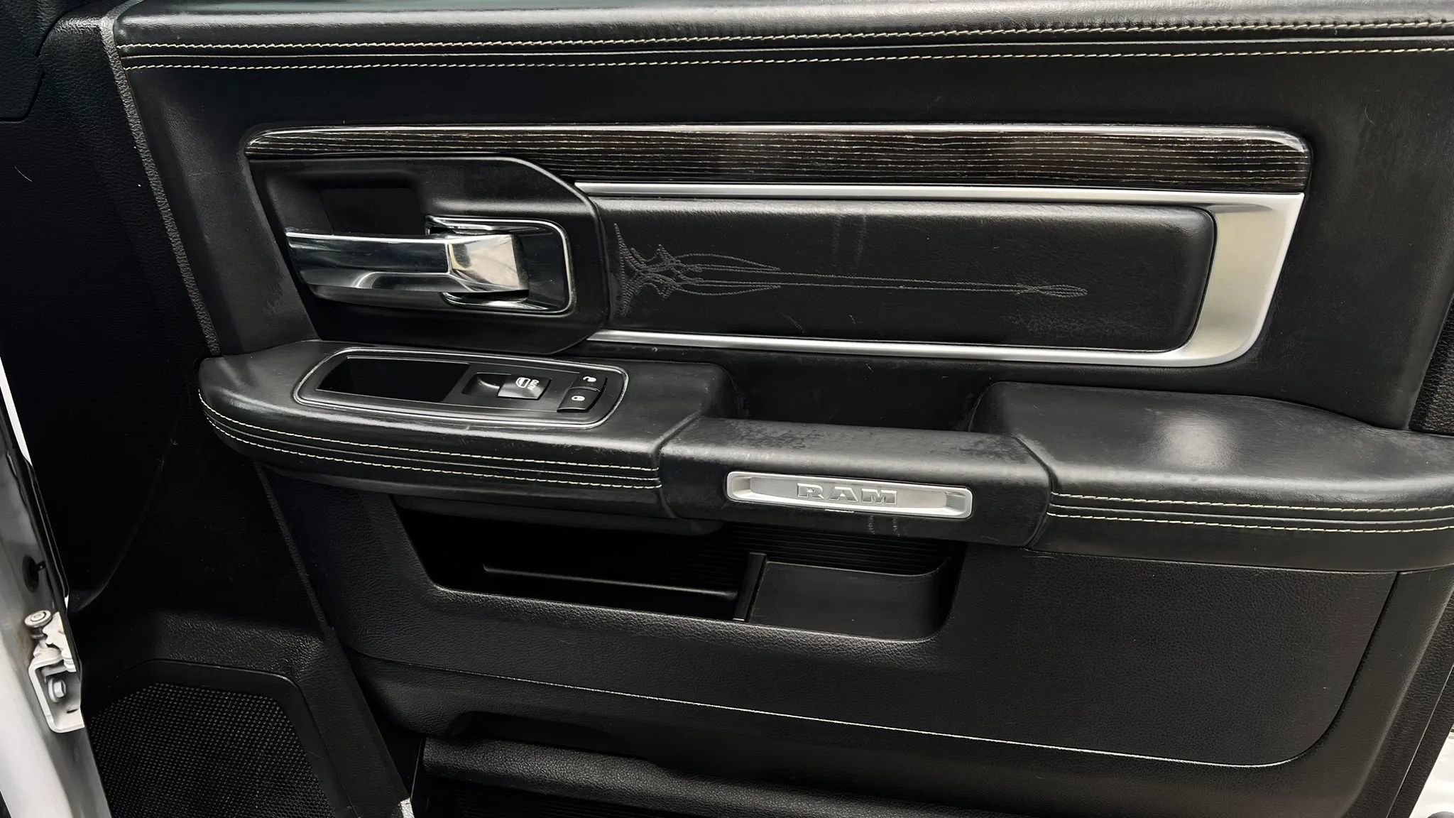 Used 2016 RAM 1500 Limited AWD/4WD image 29