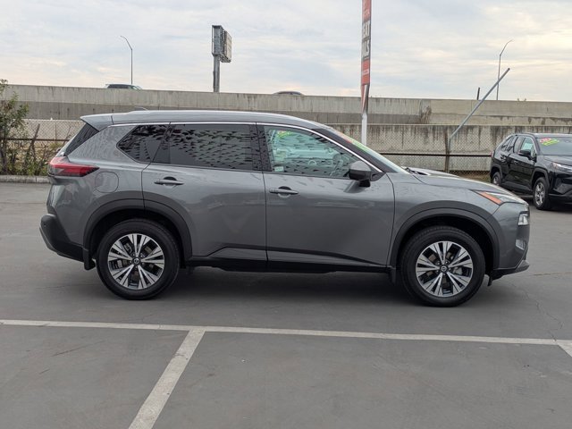 Used 2021 Nissan Rogue SV w/ Premium Package image 4