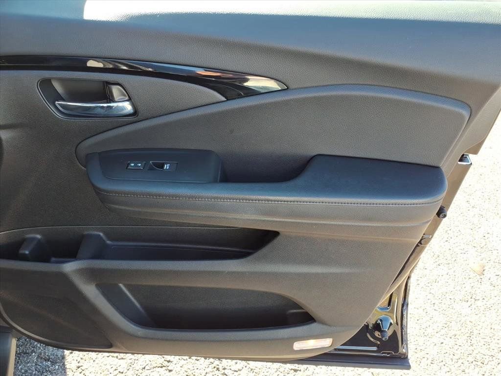 Used 2021 Honda Pilot Elite image 13