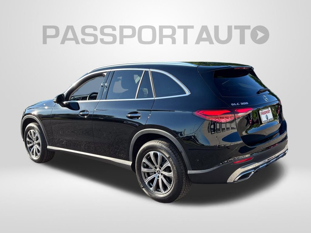 Used 2024 Mercedes-Benz GLC 300 4MATIC image 3