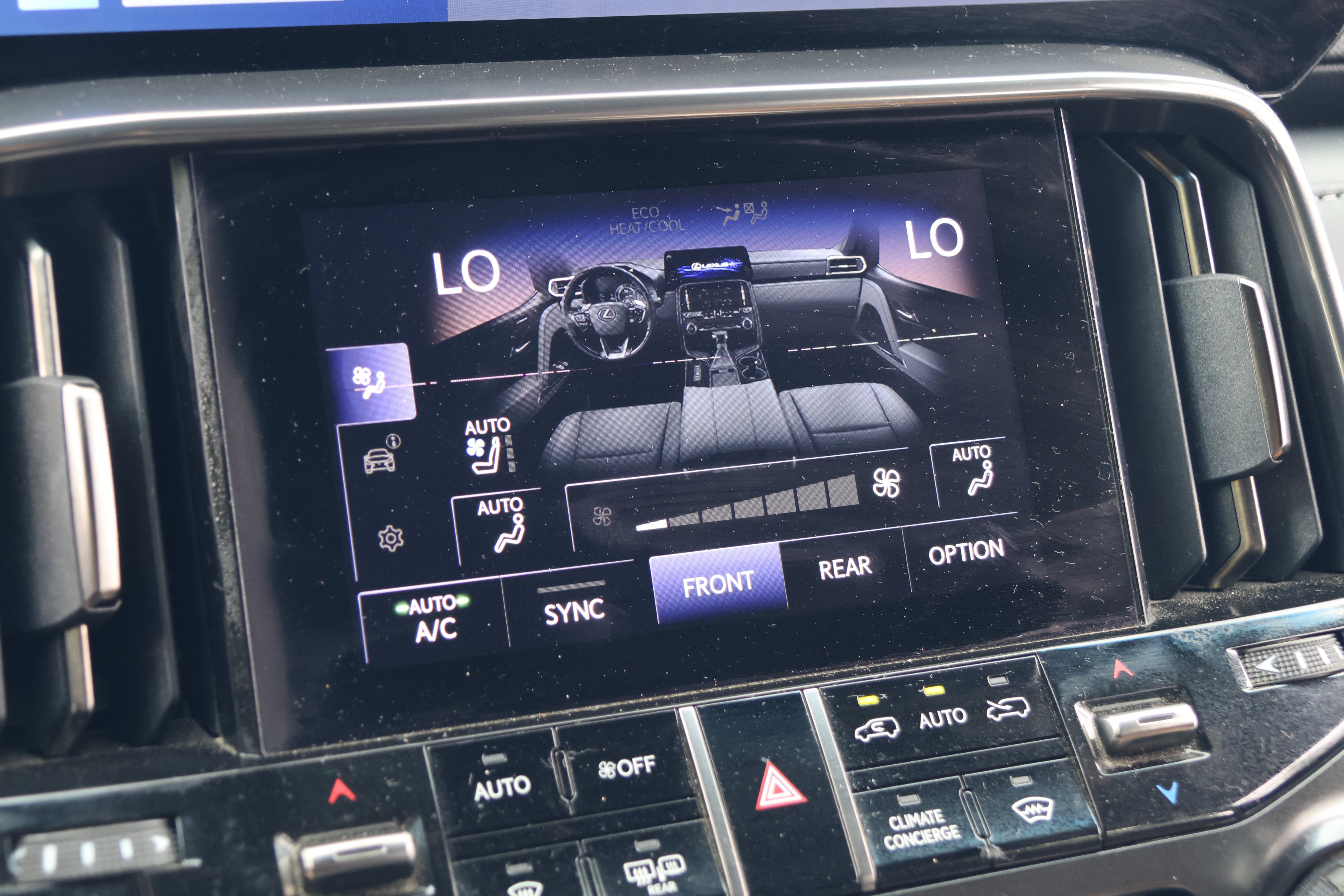 Used 2023 Lexus LX 600 F Sport w/ Accessory Package (Z1) AWD/4WD image 26