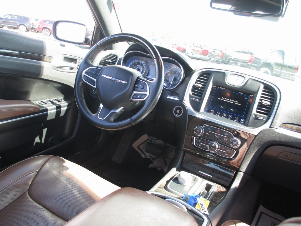 Used 2018 Chrysler 300 Limited w/ Safetytec Plus Group image 20