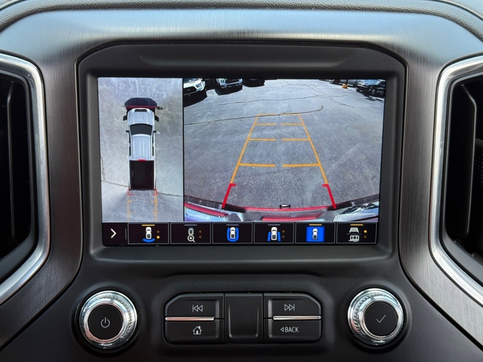 Used 2022 GMC Sierra 2500 AT4 w/ AT4 Preferred Package image 27