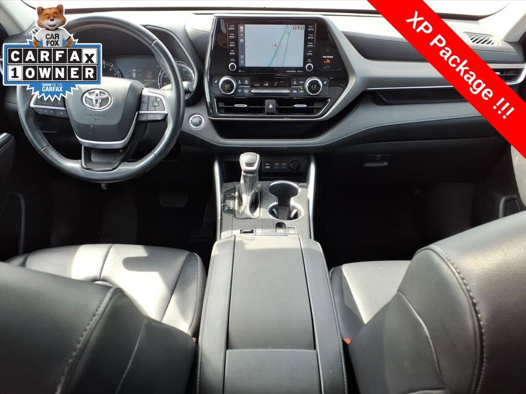 Used 2022 Toyota Highlander XLE image 13