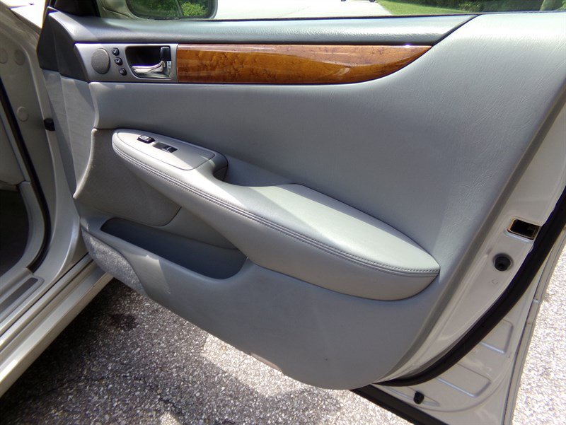 Used 2005 Lexus ES 330 FWD image 46