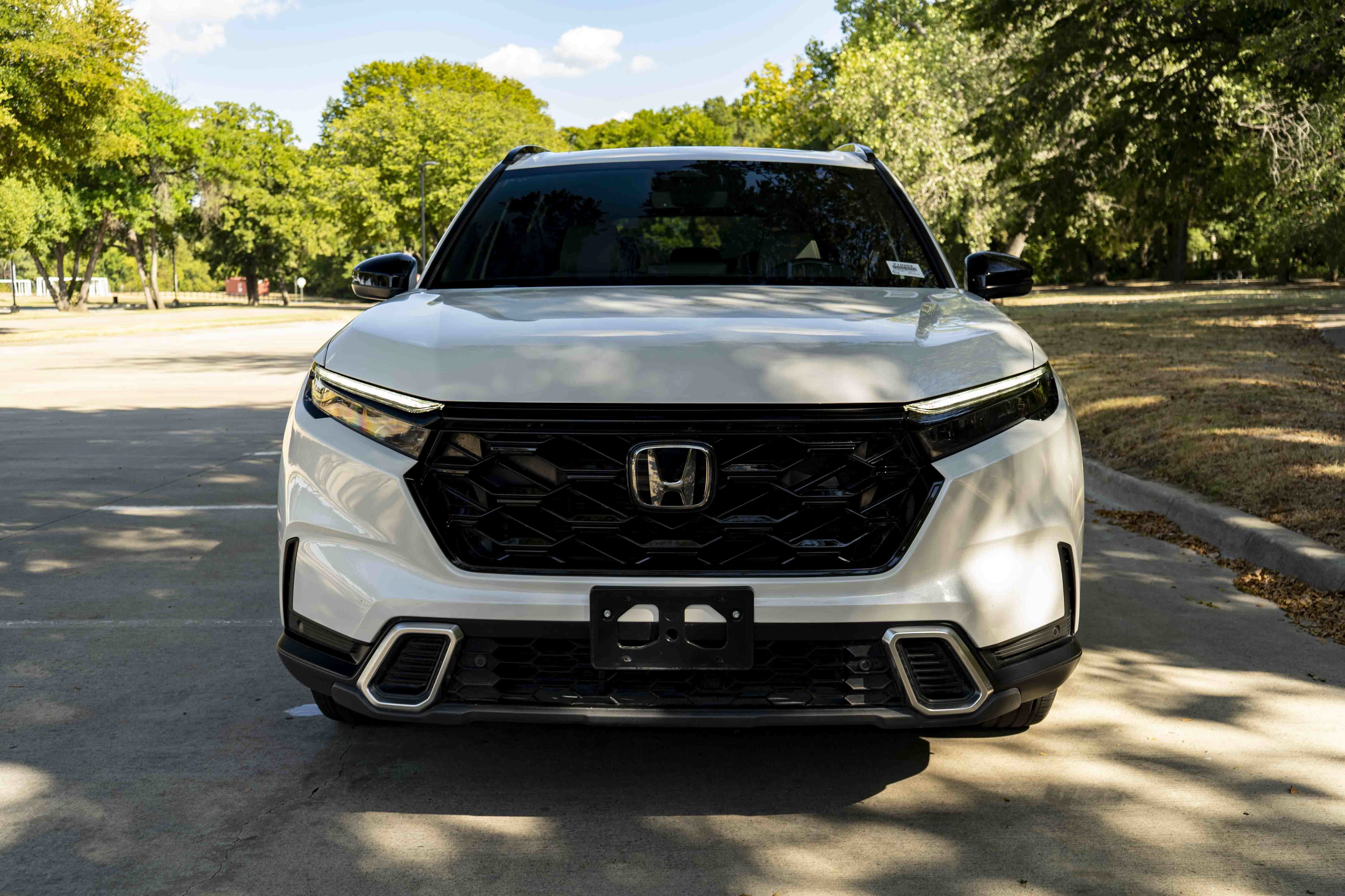 Used 2024 Honda CR-V Sport Touring image 3