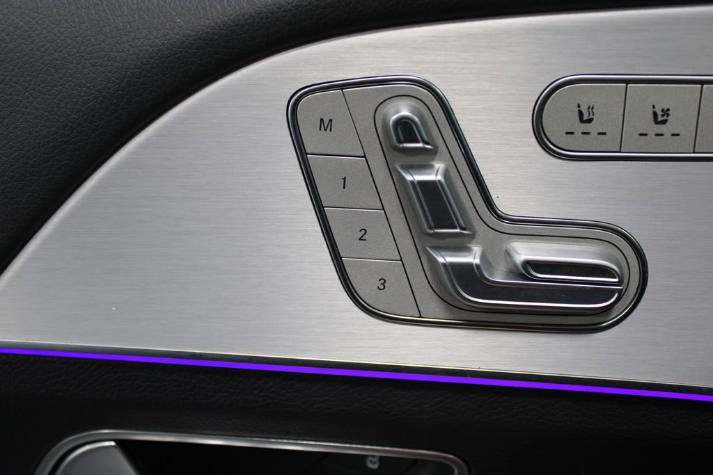 Used 2025 Mercedes-Benz GLS 450 4MATIC image 27