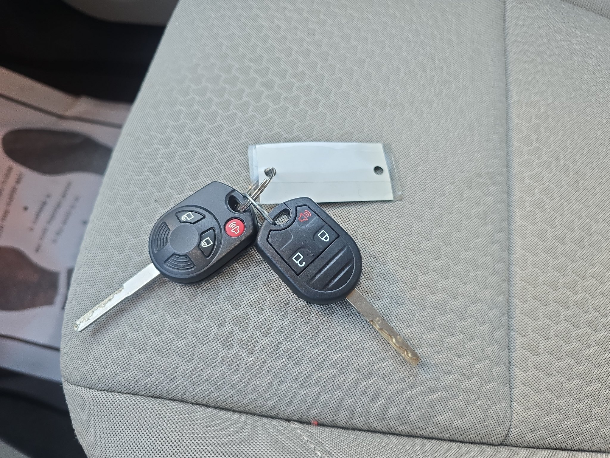 Used 2018 Ford Escape SE w/ Ford Safe & Smart Package FWD image 30