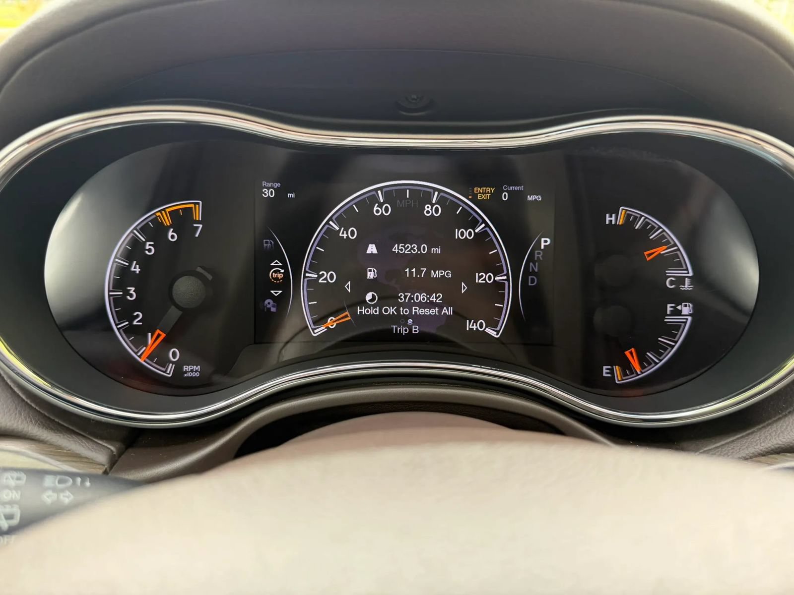 Used 2018 Jeep Grand Cherokee Overland AWD/4WD image 25