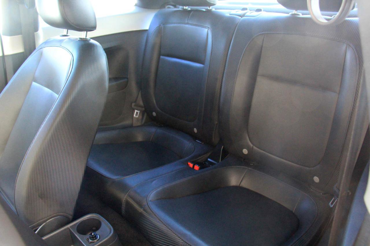 Used 2012 Volkswagen Beetle 2.5 image 11