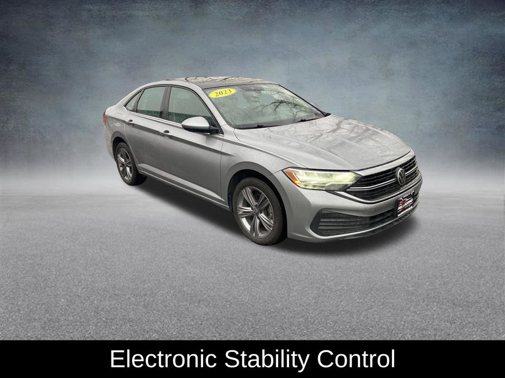 Used 2023 Volkswagen Jetta SE image 9