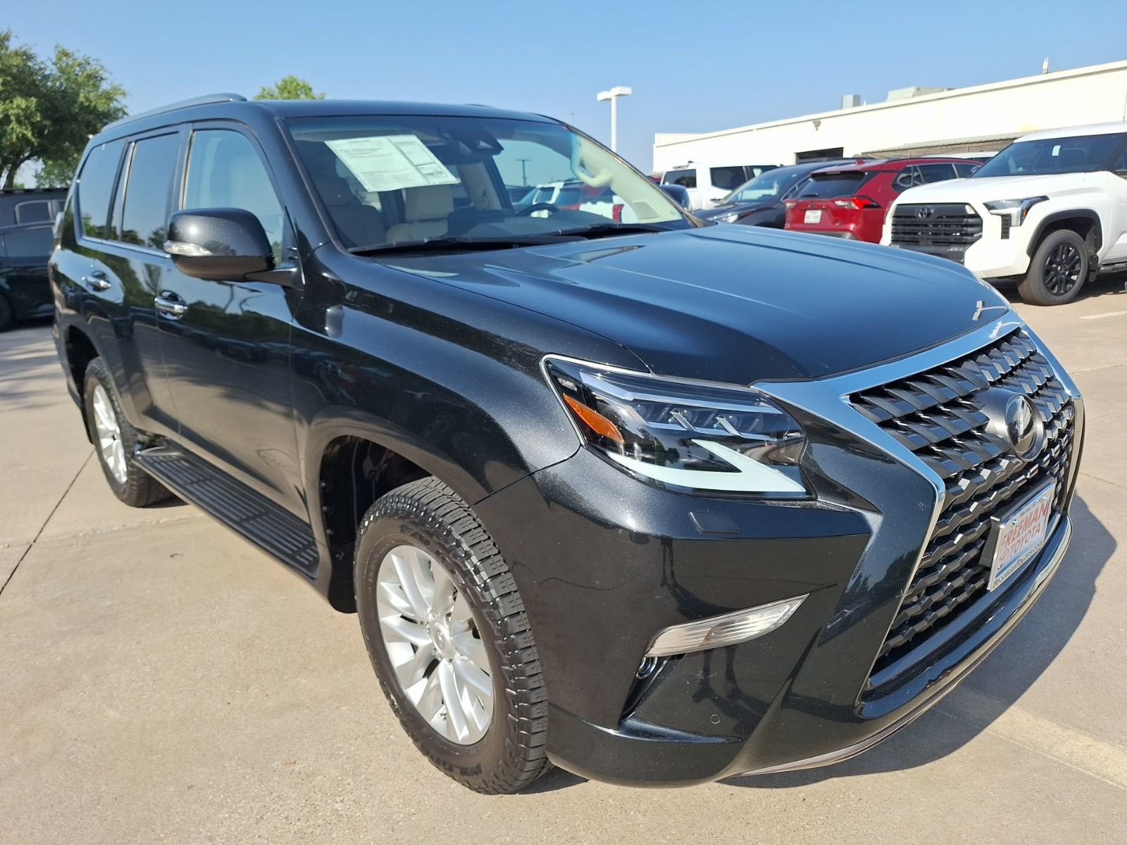 Used 2022 Lexus GX 460 Premium w/ Premium Package AWD/4WD image 8