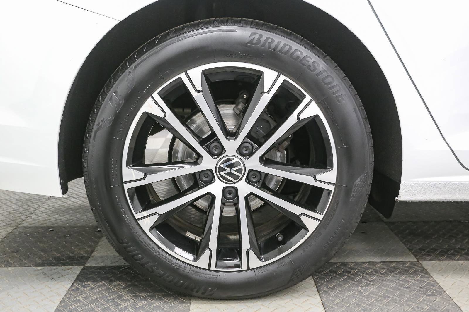 Certified 2023 Volkswagen Jetta Sport image 19