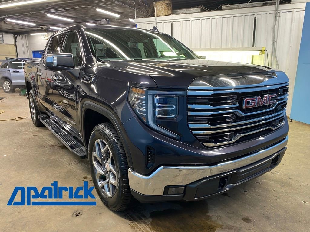 Used 2022 GMC Sierra 1500 SLT w/ SLT Convenience Package AWD/4WD image 1