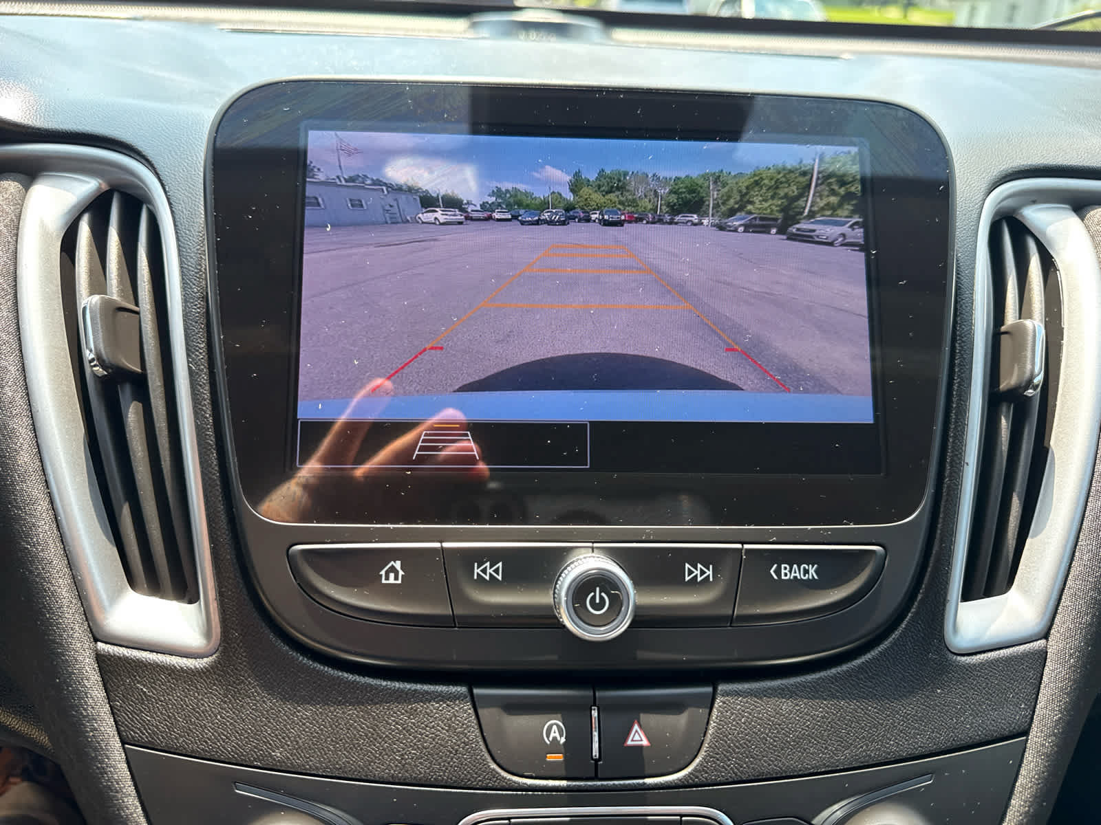 Used 2024 Chevrolet Malibu LS FWD image 21