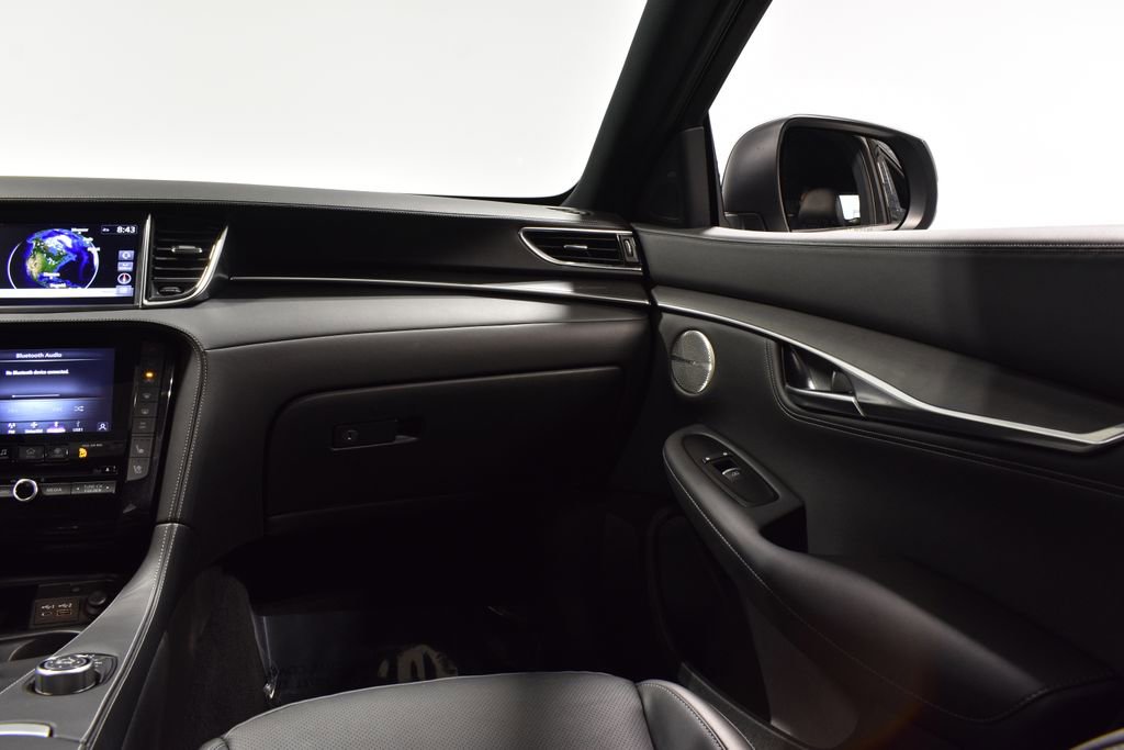 Certified 2025 INFINITI QX55 Essential w/ Accent Package image 17