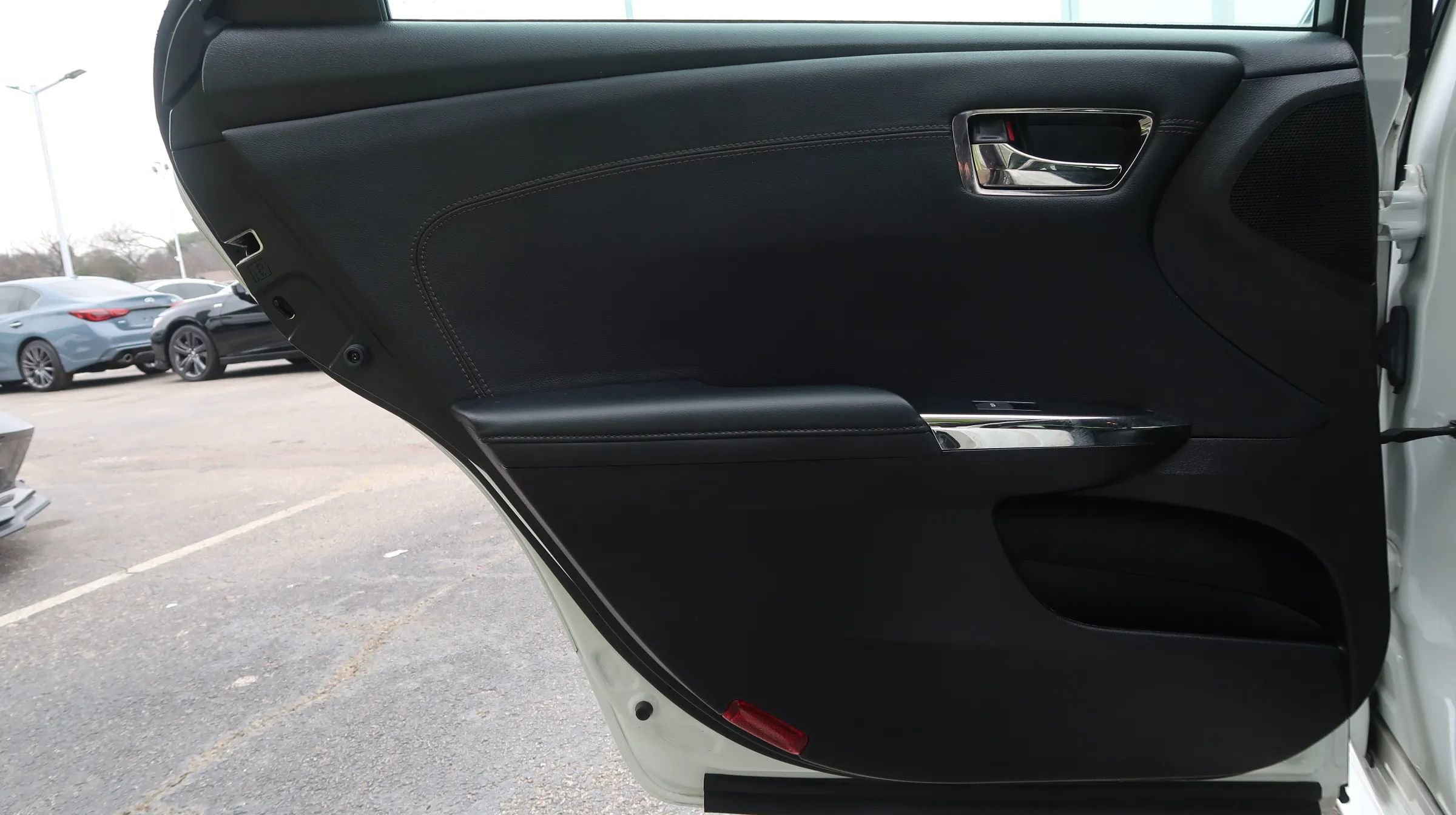 Used 2018 Toyota Avalon Limited w/ All Weather Liner Package FWD image 49