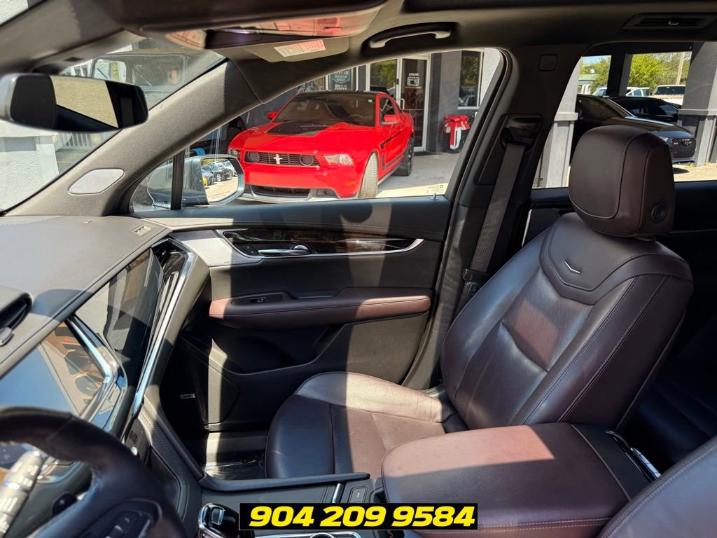 Used 2020 Cadillac XT6 Premium Luxury FWD image 25