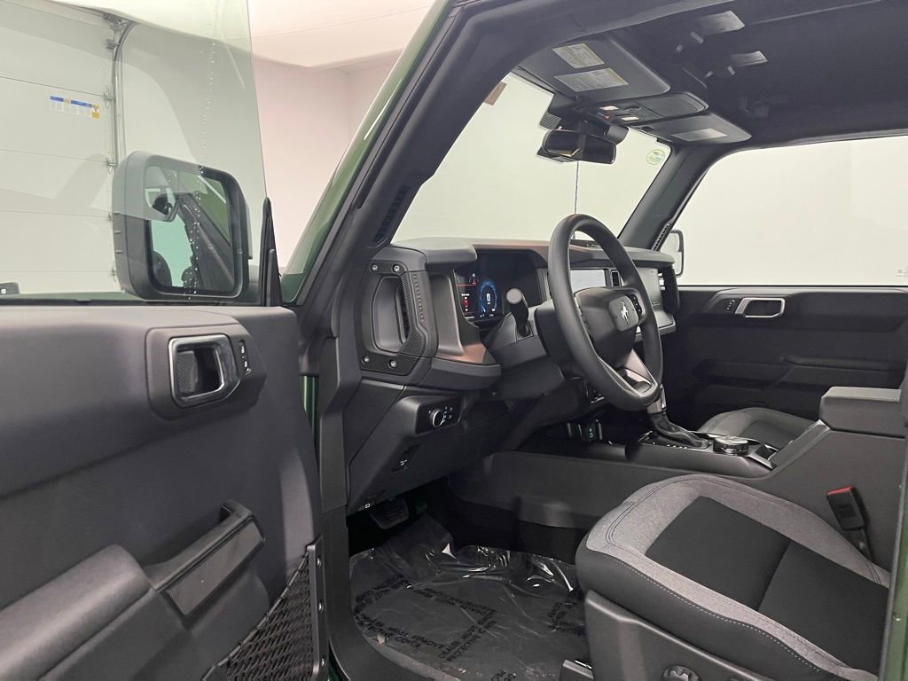 New 2025 Ford Bronco 4-Door image 15