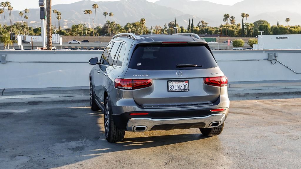 Used 2021 Mercedes-Benz GLB 250 4MATIC image 7